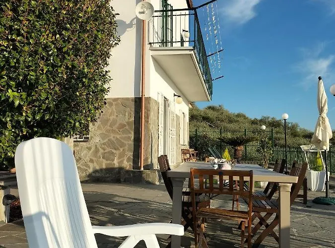 Sarina House Ocean View