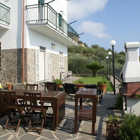 Sarina House Ocean View