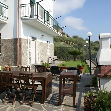 Sarina House Ocean View