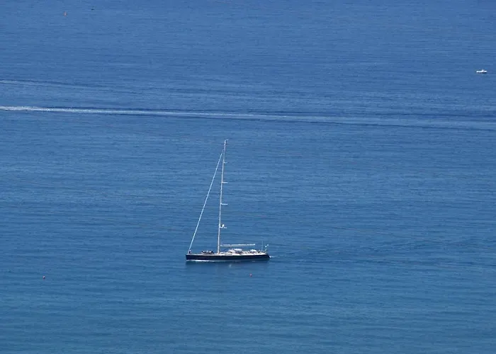 Sarina House Ocean View לאווניה